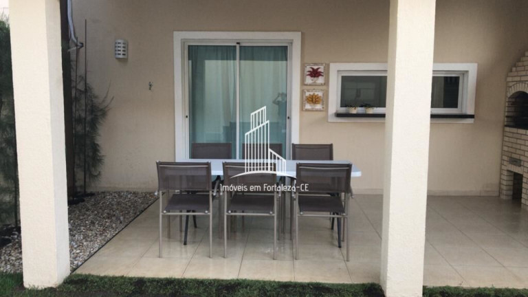 Imagem Casa com 4 Quartos à Venda, 206 m² em Centro - Eusébio Imagem Casa com 4 Quartos à Venda, 206 m² em Centro - Eusébio