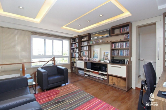 Imagem Imóvel com 1 Quarto à Venda, 150 m² em São João - Porto Alegre Imagem Imóvel com 1 Quarto à Venda, 150 m² em São João - Porto Alegre