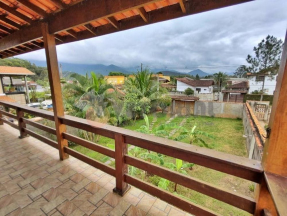 Imagem Sobrado com 2 Quartos à Venda, 152 m²
