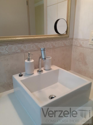Imagem Apartamento com 2 Quartos para Temporada, 70 m² em Centro - Balneário Camboriú