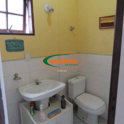 Imagem Casa com 5 Quartos à Venda, 275 m² em Grajaú - Rio De Janeiro Imagem Casa com 5 Quartos à Venda, 275 m² em Grajaú - Rio De Janeiro