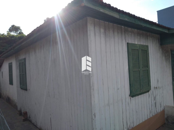 Imagem Casa com 2 Quartos à Venda, 720 m² em Nossa Senhora Medianeira - Santa Maria Imagem Casa com 2 Quartos à Venda, 720 m² em Nossa Senhora Medianeira - Santa Maria