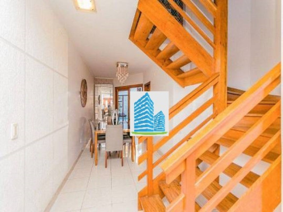 Imagem Sobrado com 4 Quartos à Venda, 255 m² em Jardim Itu - Porto Alegre Imagem Sobrado com 4 Quartos à Venda, 255 m² em Jardim Itu - Porto Alegre