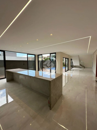 Imagem Casa com 5 Quartos à Venda, 400 m² em Condomínio Portal Do Sol Golfe Green - Goiânia Imagem Casa com 5 Quartos à Venda, 400 m² em Condomínio Portal Do Sol Golfe Green - Goiânia