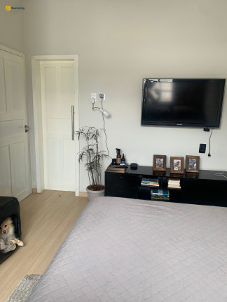 Imagem Casa com 5 Quartos à Venda, 286 m² em Estreito - Florianópolis
