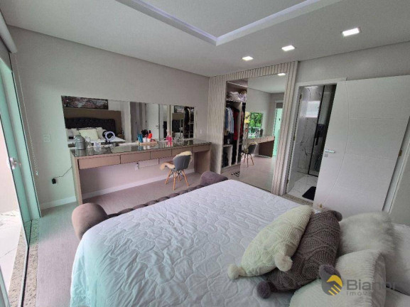 Imagem Casa com 3 Quartos à Venda, 140 m² em Nova Esperança - Blumenau Imagem Casa com 3 Quartos à Venda, 140 m² em Nova Esperança - Blumenau