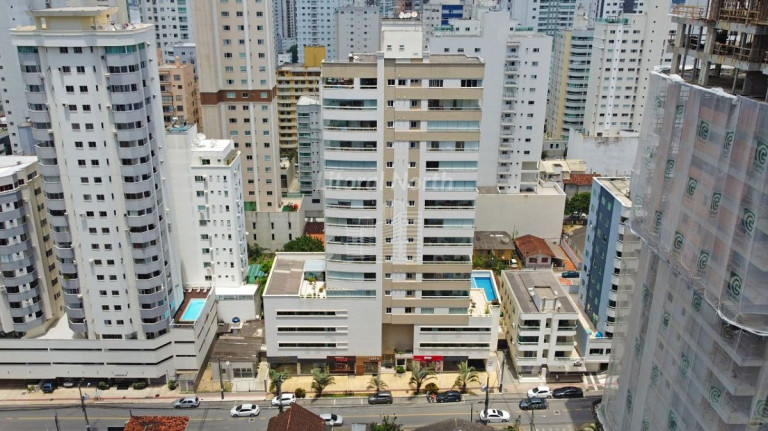 Imagem Apartamento com 3 Quartos à Venda, 235 m² em Pioneiros - Balneário Camboriú Imagem Apartamento com 3 Quartos à Venda, 235 m² em Pioneiros - Balneário Camboriú