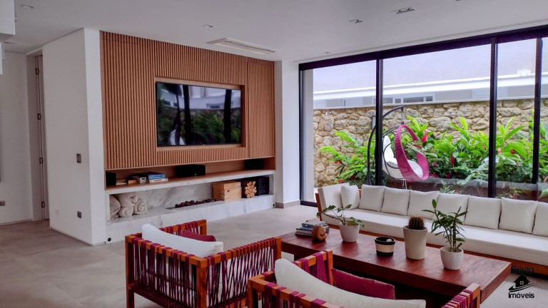 Imagem Casa com 6 Quartos à Venda, em Riviera - Bertioga Imagem Casa com 6 Quartos à Venda, em Riviera - Bertioga