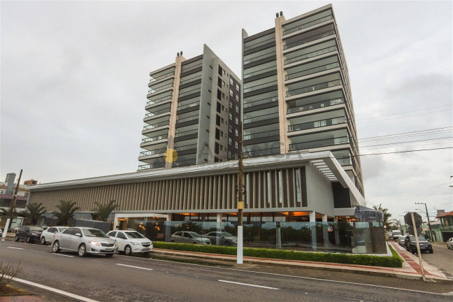 Apartamento com 3 Quartos à Venda, 162 m² em Centro - Navegantes