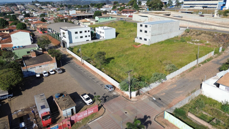 Imagem Terreno à Venda, 2.880 m² em Mateus Leme Imagem Terreno à Venda, 2.880 m² em Mateus Leme