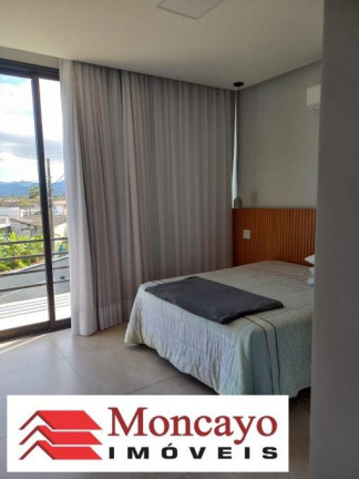 Imagem Sobrado com 3 Quartos à Venda, 381 m² em Poiares - Caraguatatuba