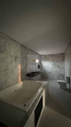 Imagem Casa com 3 Quartos à Venda, 253 m² em Residencial Barravento - Goiânia