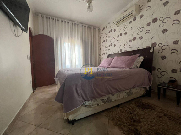 Imagem Casa com 6 Quartos à Venda, 302 m² em Canto Do Forte - Praia Grande Imagem Casa com 6 Quartos à Venda, 302 m² em Canto Do Forte - Praia Grande