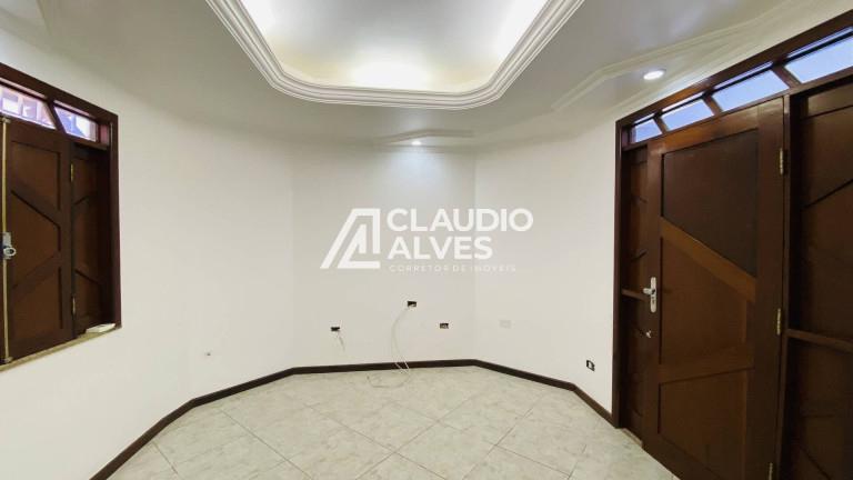 Imagem Casa com 5 Quartos à Venda, 200 m² em Cidade Nova - Feira De Santana
