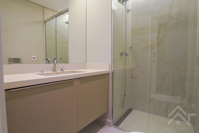Imagem Apartamento com 3 Quartos à Venda, 229 m²