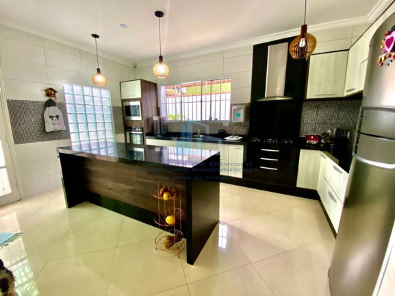 Imagem Casa com 3 Quartos à Venda, 188 m² em Flórida - Praia Grande Imagem Casa com 3 Quartos à Venda, 188 m² em Flórida - Praia Grande