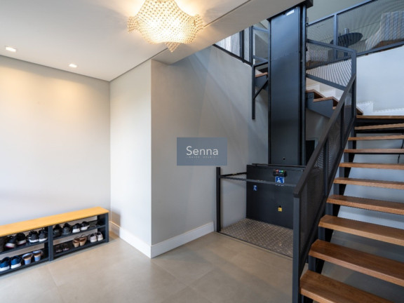 Imagem Casa com 5 Quartos à Venda,  em Medeiros - Jundiaí