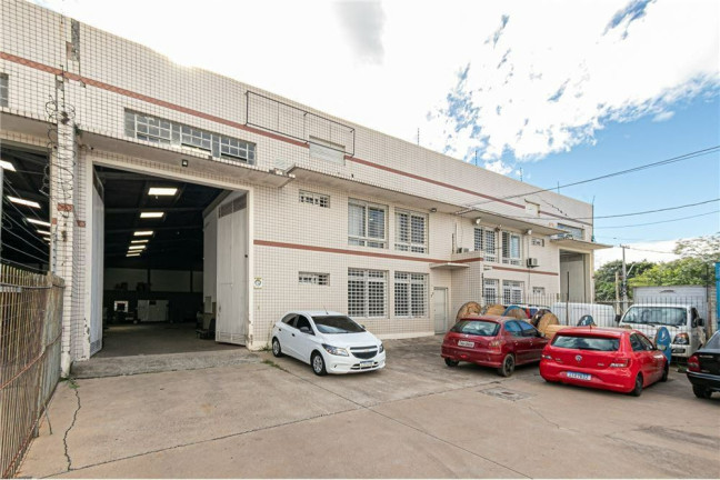 Sala Comercial à Venda,  em Humaitá - Porto Alegre