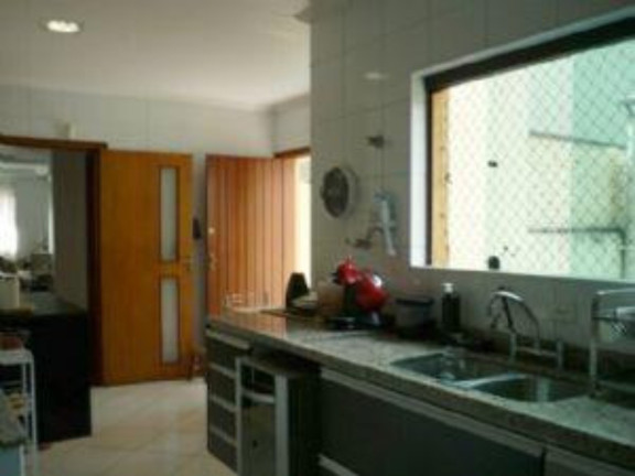 Imagem Casa com 4 Quartos à Venda, 240 m² em Vila Suzana - São Paulo Imagem Casa com 4 Quartos à Venda, 240 m² em Vila Suzana - São Paulo