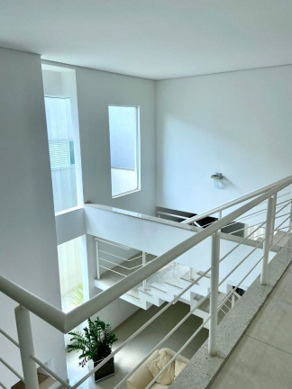 Imagem Casa com 4 Quartos à Venda, 450 m² em Vila Nova Socorro - Mogi Das Cruzes Imagem Casa com 4 Quartos à Venda, 450 m² em Vila Nova Socorro - Mogi Das Cruzes
