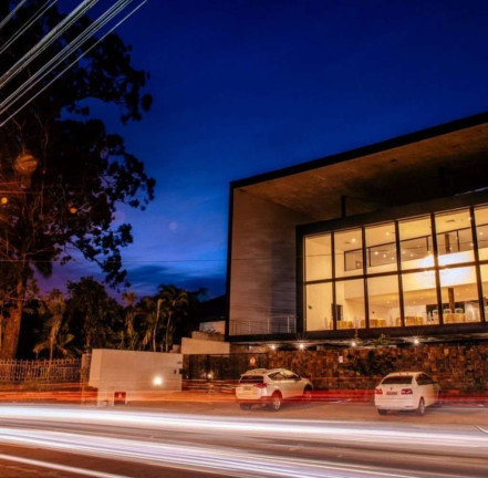 Sala Comercial à Venda, 1.892 m² em Pedra Redonda - Porto Alegre