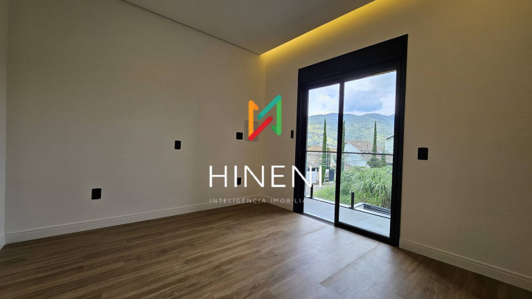 Imagem Casa com 3 Quartos à Venda, 180 m² em Vila Petrópolis - Atibaia