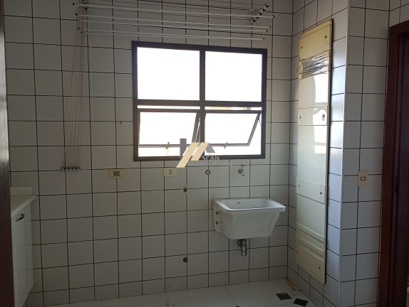 Imagem Imóvel com 3 Quartos à Venda, 157 m² em Cambuí - Campinas