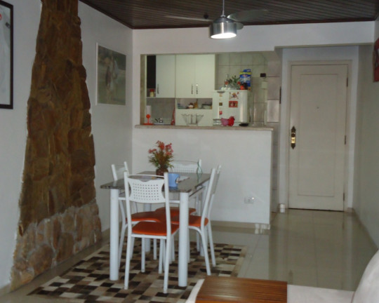 Apartamento com 2 Quartos à Venda,  em Gonzaguinha - São Vicente