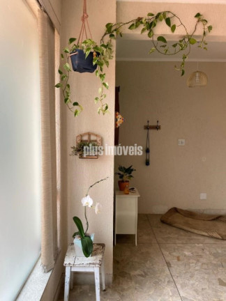 Imagem Casa com 4 Quartos à Venda, 250 m² em Moema - São Paulo Imagem Casa com 4 Quartos à Venda, 250 m² em Moema - São Paulo