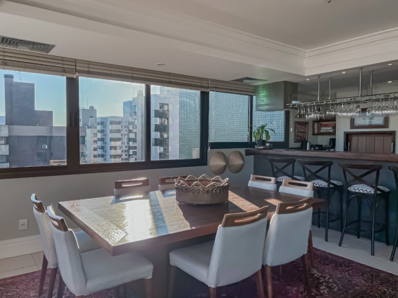 Imagem Apartamento com 3 Quartos à Venda, 243 m² em Rio Branco - Porto Alegre