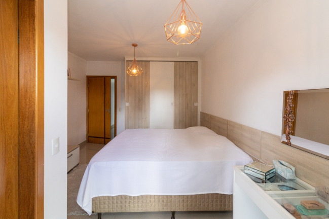 Imagem Casa com 3 Quartos à Venda, 424 m² em Parque Maria Domitila - São Paulo