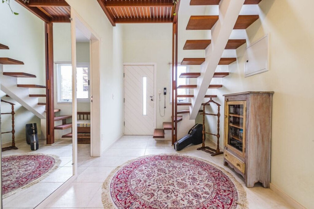 Imagem Casa de Condomínio com 4 Quartos à Venda, 230 m² em Cachoeira Do Bom Jesus - Florianópolis