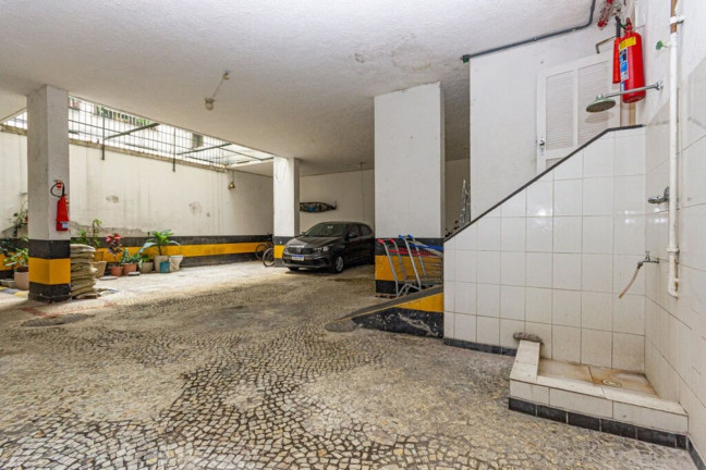 Imagem Imóvel com 2 Quartos à Venda, 90 m² em Copacabana - Rio De Janeiro Imagem Imóvel com 2 Quartos à Venda, 90 m² em Copacabana - Rio De Janeiro