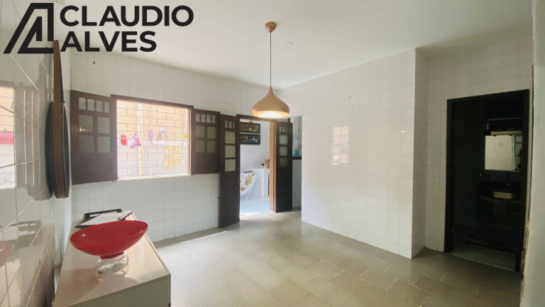 Imagem Casa com 4 Quartos à Venda, 200 m² em Capuchinhos - Feira De Santana