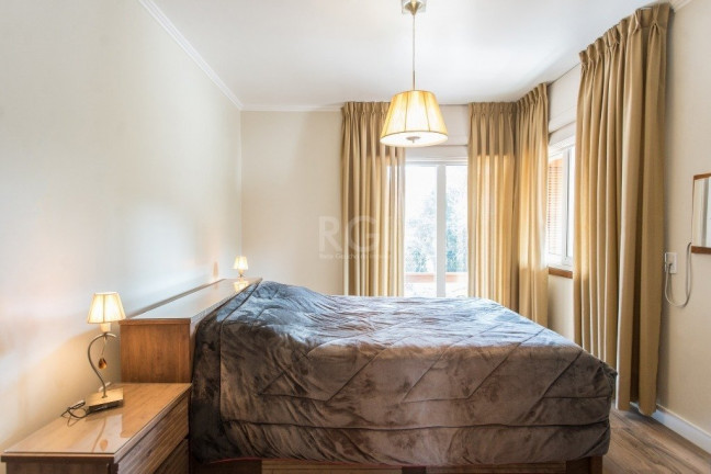 Imagem Casa com 3 Quartos à Venda, 264 m² em Jardim Isabel - Porto Alegre