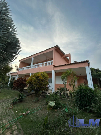 Casa com 4 Quartos à Venda, 337 m² em Santa Mônica - Guarapari
