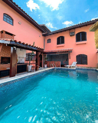 Imagem Casa com 4 Quartos à Venda, 252 m² em Indaiá - Caraguatatuba Imagem Casa com 4 Quartos à Venda, 252 m² em Indaiá - Caraguatatuba