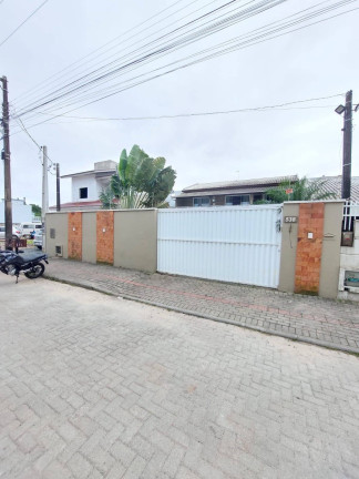 Imagem Casa com 3 Quartos à Venda, 300 m² em Itacolomi - Balneário Piçarras Imagem Casa com 3 Quartos à Venda, 300 m² em Itacolomi - Balneário Piçarras