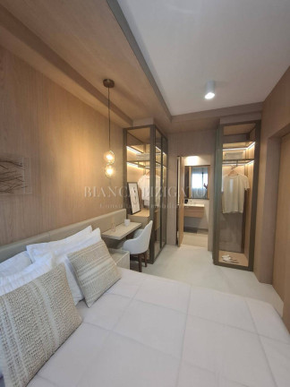 Imagem Apartamento com 2 Quartos à Venda, 54 m² em Centro - Curitiba