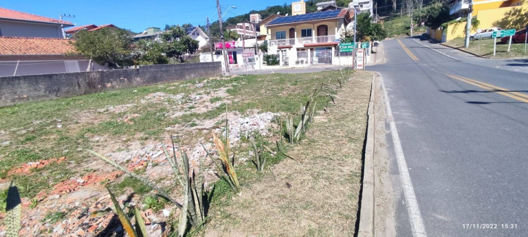 Imagem Terreno à Venda, 256 m² em Bombinhas - Bombinhas Imagem Terreno à Venda, 256 m² em Bombinhas - Bombinhas