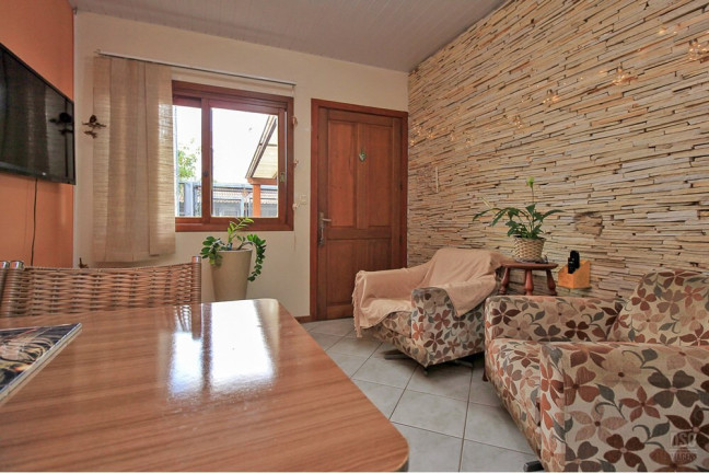 Imagem Casa com 2 Quartos à Venda, 41 m² em Hípica - Porto Alegre Imagem Casa com 2 Quartos à Venda, 41 m² em Hípica - Porto Alegre