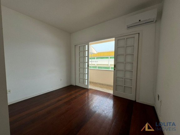 Imagem Casa com 5 Quartos à Venda, 220 m² em Balneário Estreito - Florianópolis Imagem Casa com 5 Quartos à Venda, 220 m² em Balneário Estreito - Florianópolis