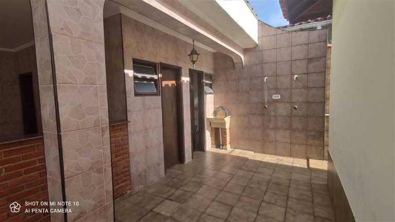 Imagem Casa com 4 Quartos à Venda, 264 m² em Balneario Florida - Praia Grande Imagem Casa com 4 Quartos à Venda, 264 m² em Balneario Florida - Praia Grande