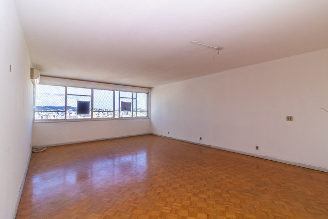 Imagem Apartamento com 3 Quartos à Venda, 174 m² em Centro Histórico - Porto Alegre Imagem Apartamento com 3 Quartos à Venda, 174 m² em Centro Histórico - Porto Alegre