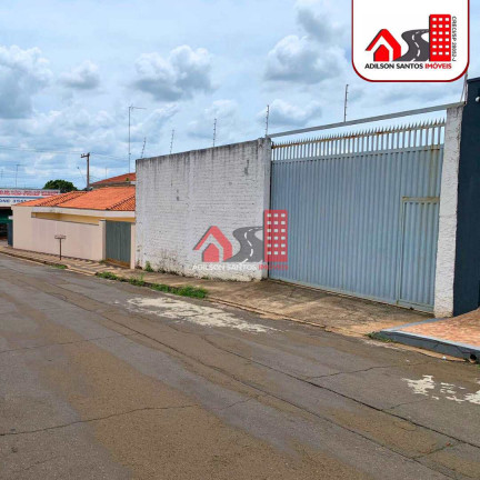 Terreno à Venda, 385 m² em Vila Pinheiro - Pirassununga