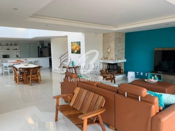 Imagem Casa com 4 Quartos para Temporada, em Canto Grande - Bombinhas Imagem Casa com 4 Quartos para Temporada, em Canto Grande - Bombinhas