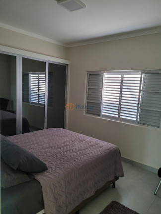 Imagem Casa com 4 Quartos à Venda, 159 m² em Jardim García - Campinas Imagem Casa com 4 Quartos à Venda, 159 m² em Jardim García - Campinas