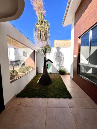 Casa com 3 Quartos à Venda, 179 m² em Jardim Itamarati - Patos De Minas