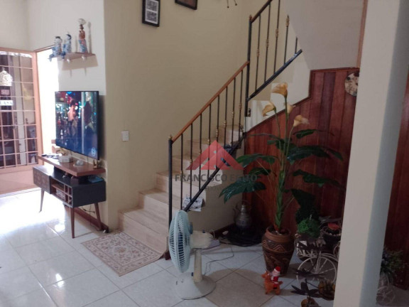 Imagem Casa com 3 Quartos à Venda, 160 m² em Bom Retiro - São Gonçalo Imagem Casa com 3 Quartos à Venda, 160 m² em Bom Retiro - São Gonçalo