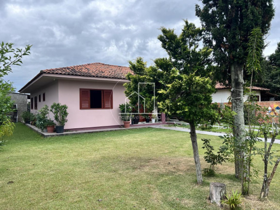 Imagem Casa com 3 Quartos à Venda, 180 m² em São João Do Rio Vermelho - Florianópolis Imagem Casa com 3 Quartos à Venda, 180 m² em São João Do Rio Vermelho - Florianópolis